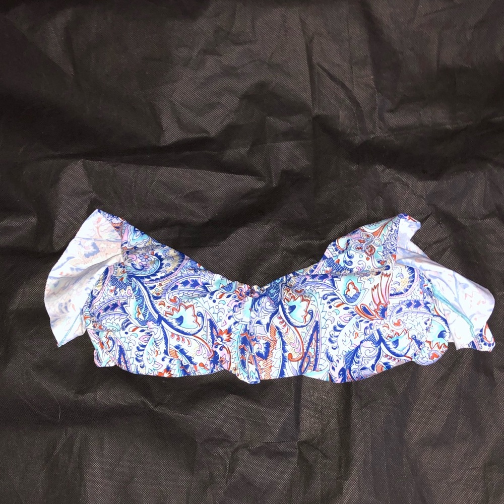 Strapless Victoria’s Secret swim top